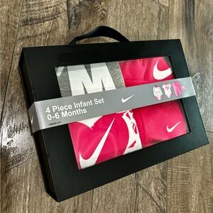 Nike 4 piece infant set 0-6M NIB